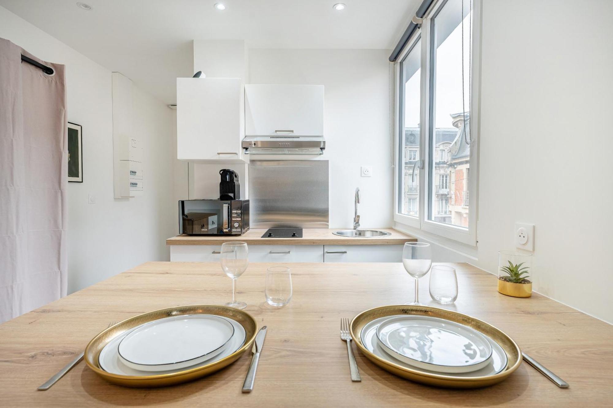 Studio Lumineux En Centre Ville 苏瓦松 外观 照片